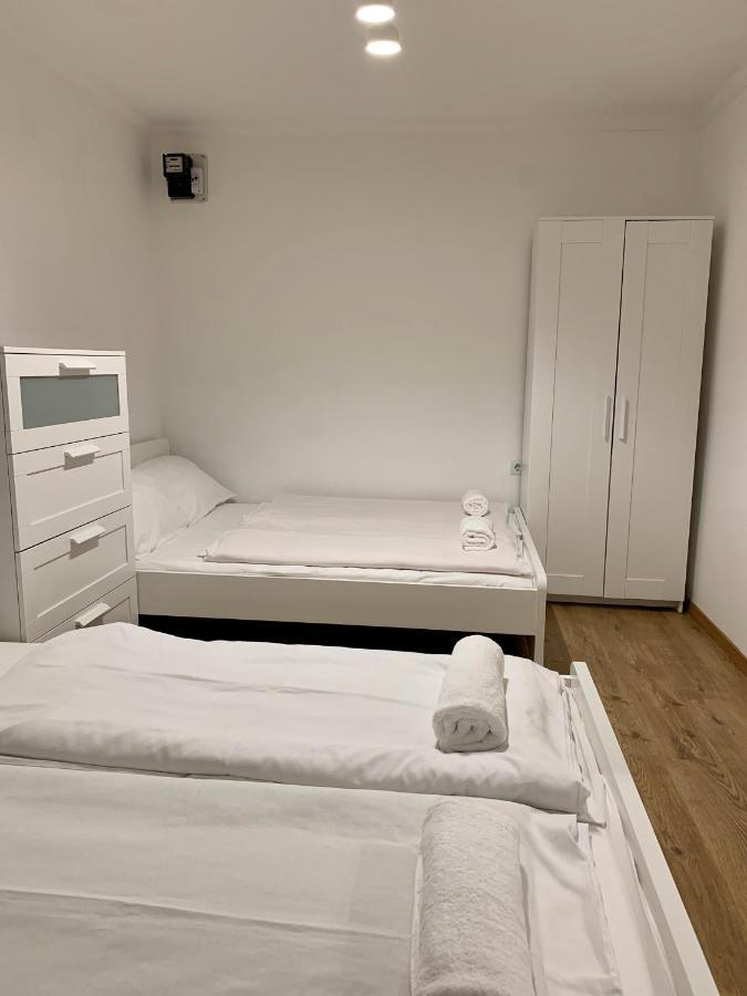 Appartement Amira Apartman à Hajdúszoboszló Extérieur photo