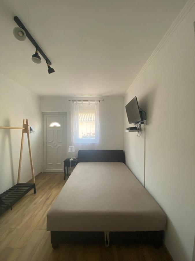Appartement Amira Apartman à Hajdúszoboszló Extérieur photo